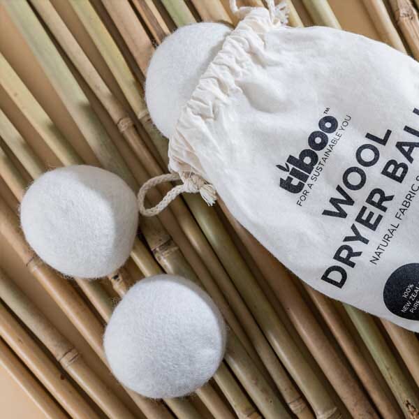 new-zealand-sheeps-wool-tumble-dryer-balls-lifestyle-1