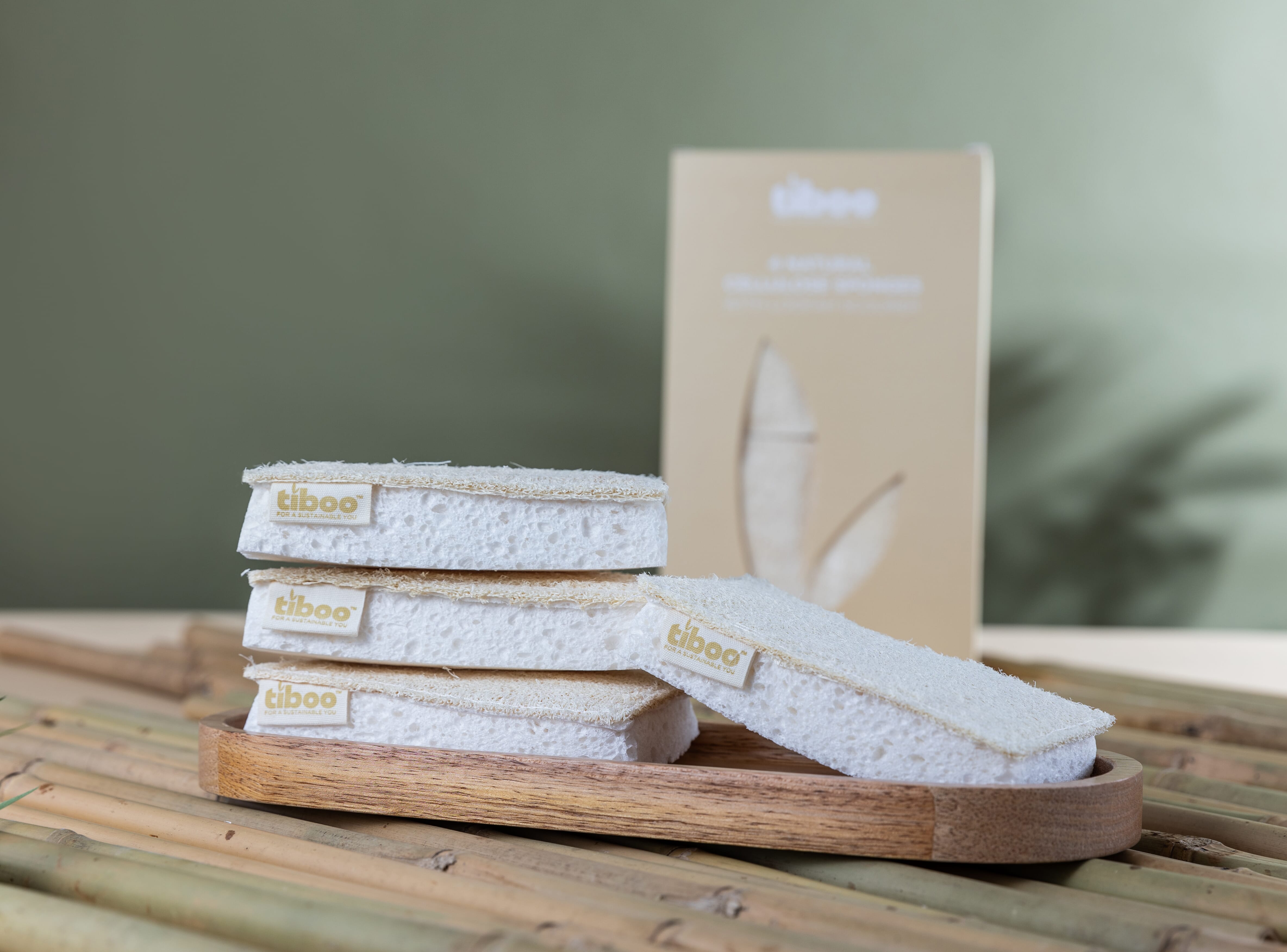 loofah-sponge-scourer-4-pack-lifestyle-1