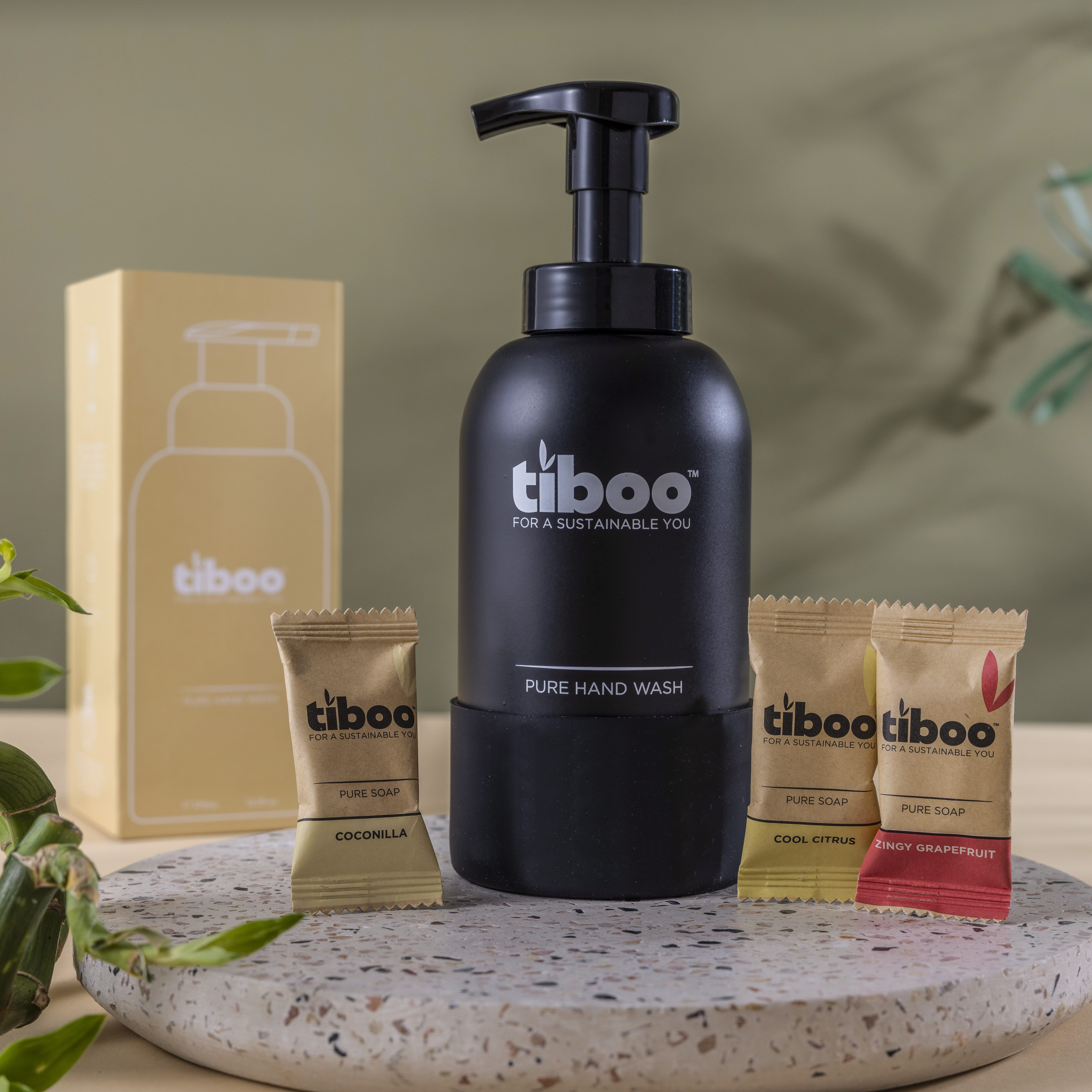 HAND-SOAP-BOTTLES-LIFESTYLE-BLK